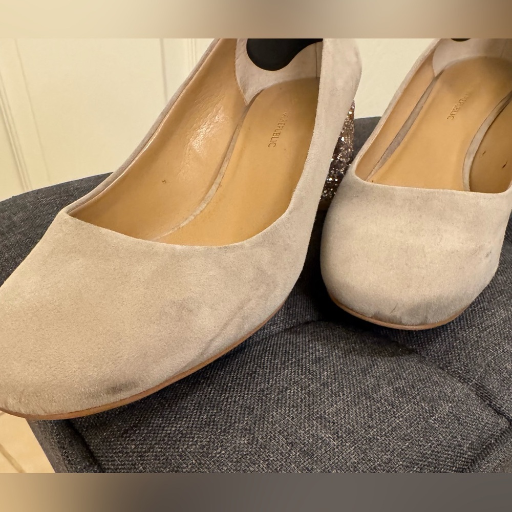 Banana Republic Beige Block Glittered Heel Suede Shoes size 9 - Picture 7 of 7